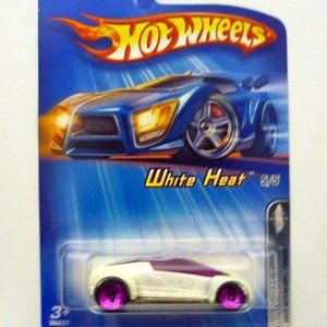 Hot Wheels 2002 Autonomy Concept #110 White Heat 5/5 White Die-Cast Car 2005